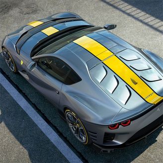 Ferrari 812 Competizione Slide